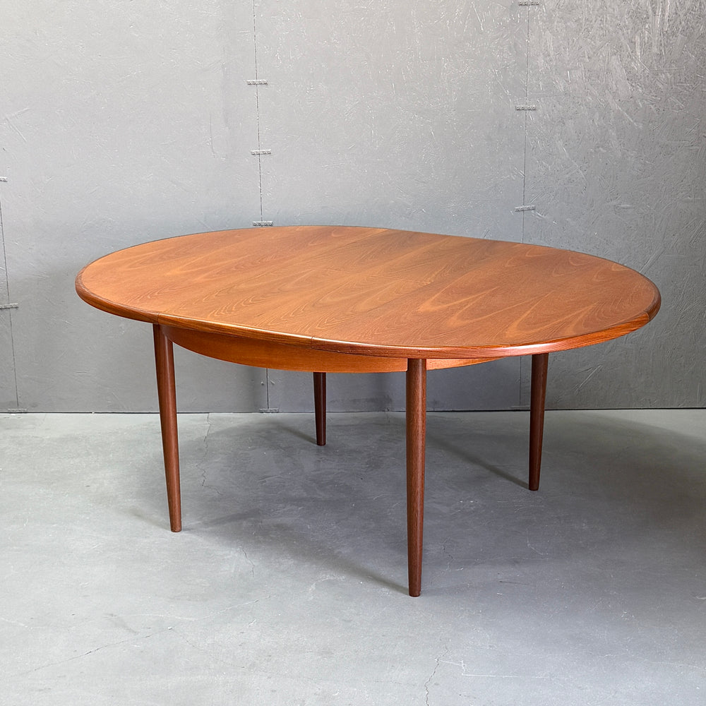 
                      
                        G-PLAN(ジープラン) / Fresco ROUND TABLE フレスコ ラウンドエクステンション ダイニングテーブル (405)
                      
                    