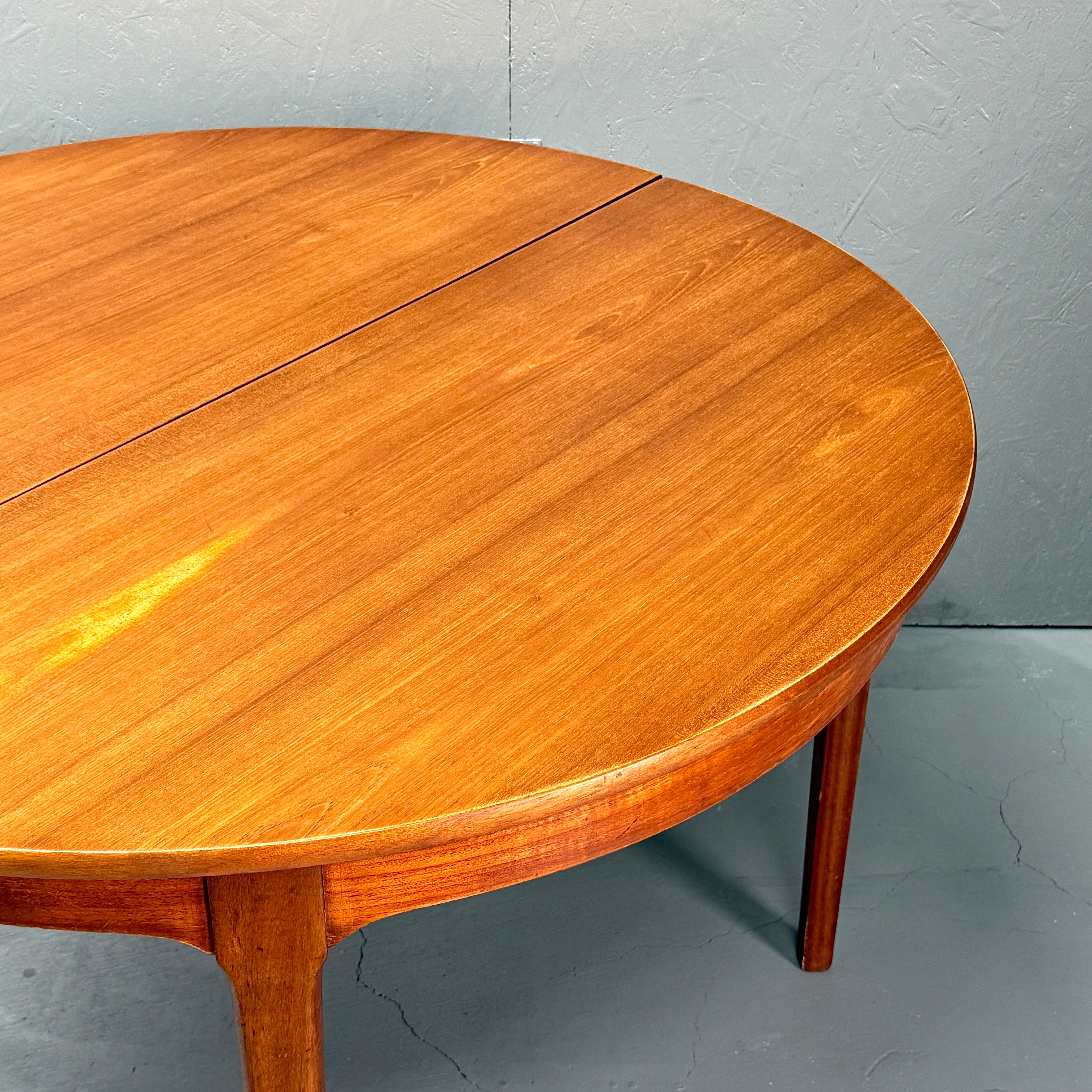 A.H.McINTOSH(マッキントッシュ) / ROUND TABLE ラウンド