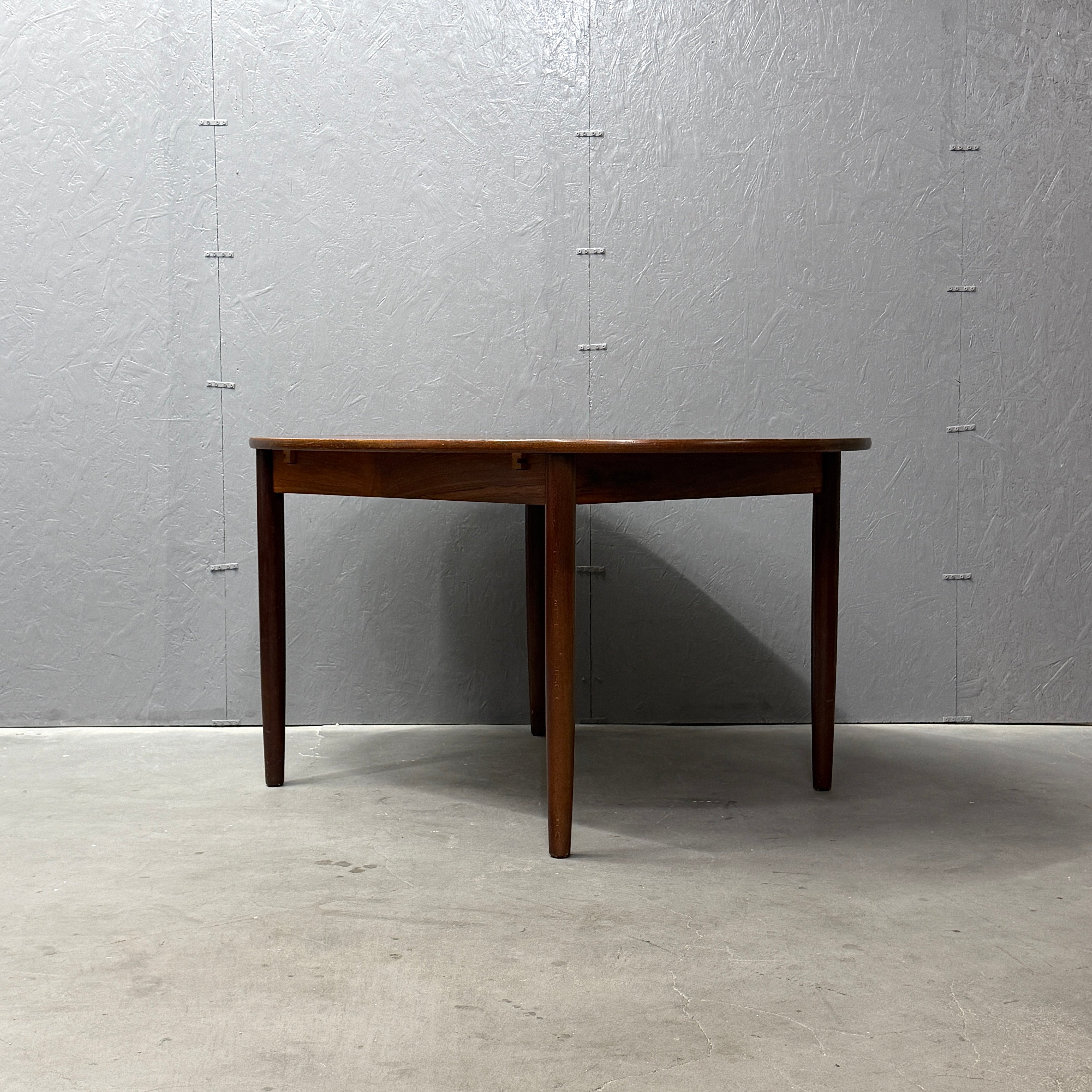 ダイニングテーブル – NONOR FURNITURE