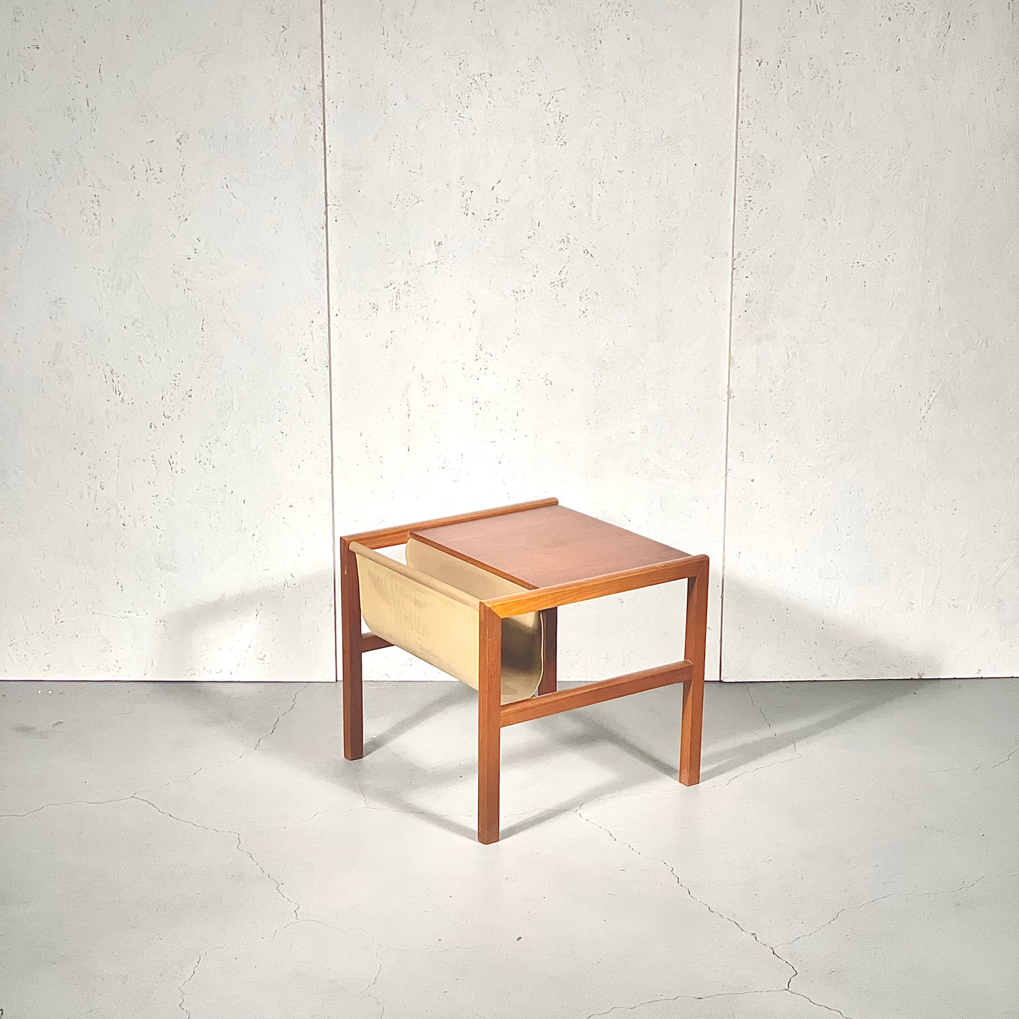 A.H.McINTOSH(マッキントッシュ) / MAGAZINE RACK TABLE マガジンラック ローテーブル – NONOR  FURNITURE