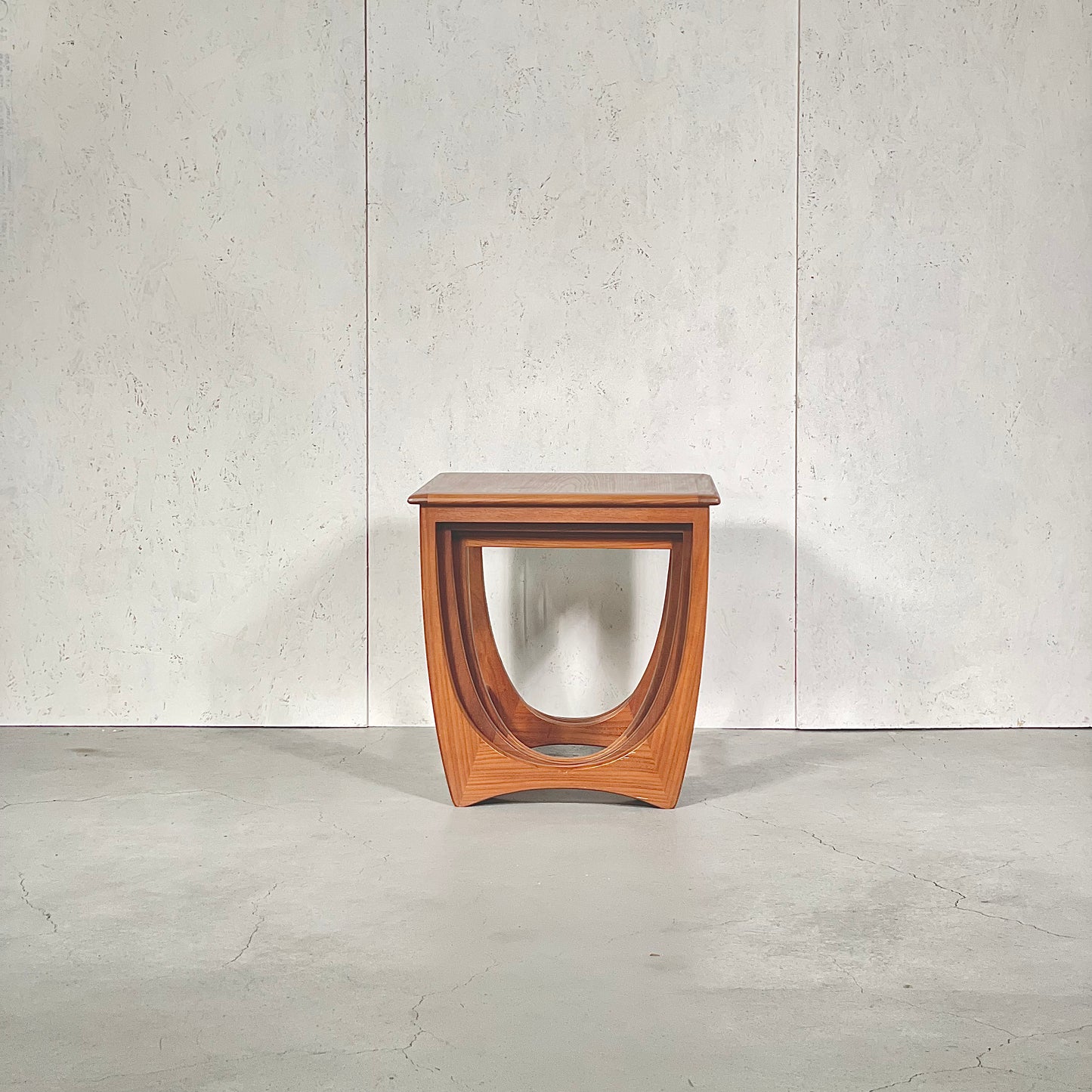 G-PLAN(ジープラン) アストロ ネストテーブル (1) G-PLAN(ジープラン) アストロ ネストテーブル (1)