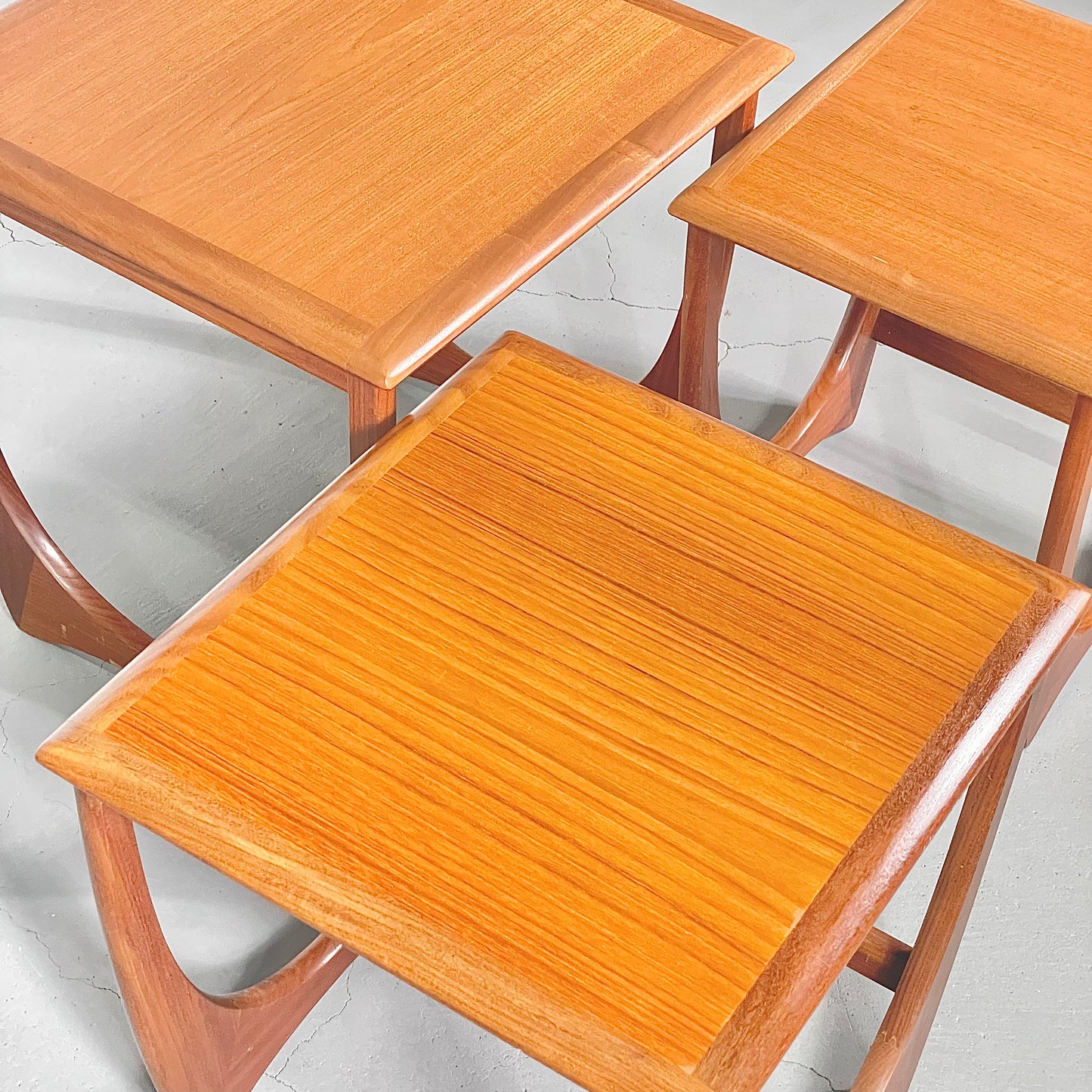 G-PLAN(ジープラン) アストロ ネストテーブル (1) G-PLAN(ジープラン) アストロ ネストテーブル (1)